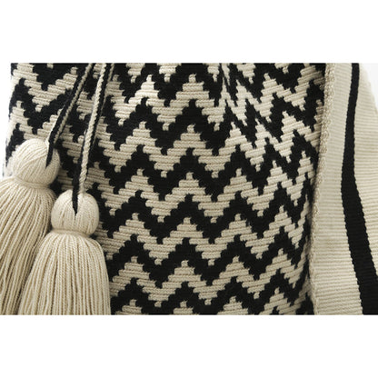 Chaman Wayuu Chila Bag